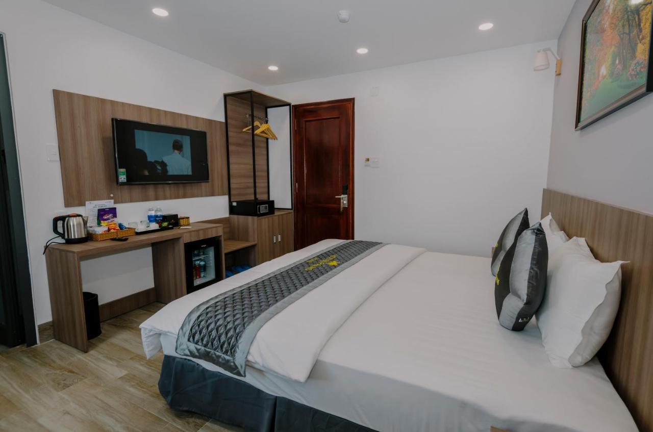 รอยัล ปาล์ม โฮเต็ล Hotel ตวีฮหว่า ภายนอก รูปภาพ